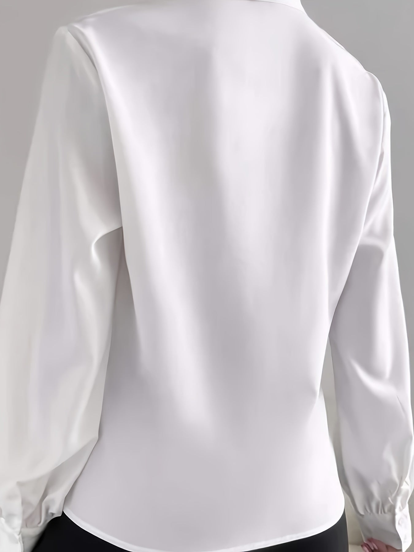 Elegant Notched V-Neck Shirt for Women – Timeless Sophistication