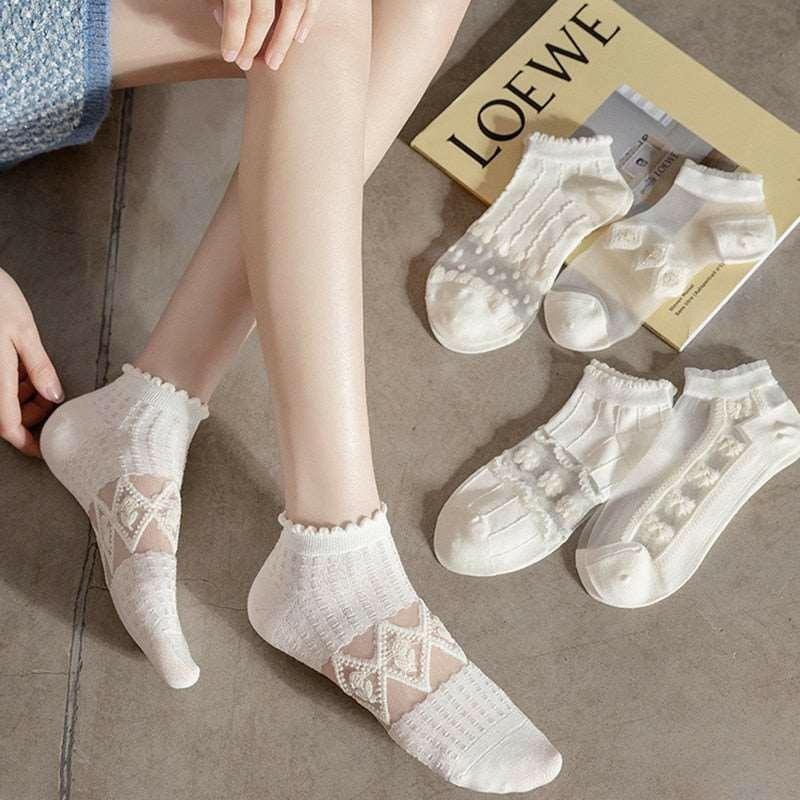 Stylish Women's White Lace Socks with Gold Color Accents (5 Pairs) - The Nichole Collection